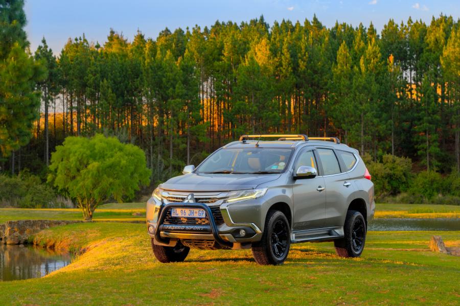  Mitsubishi Pajero Sport Shogun 2018 года  (ZA) (фото 1 из 27)
